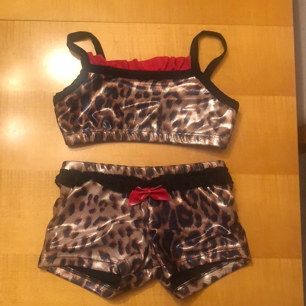 California Kisses girl’s dance outfit